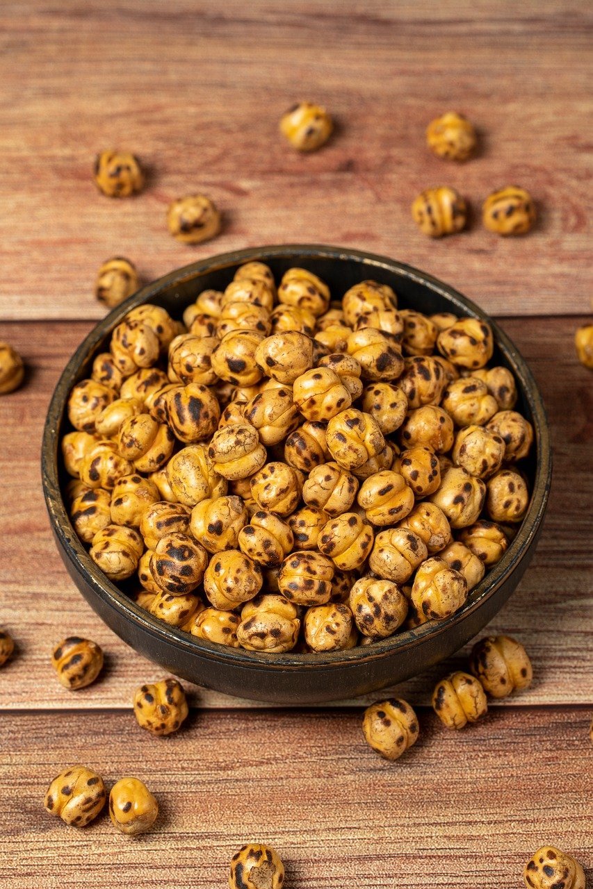 chickpea, roasted, lotus seed, makhana, indian, asian, euryale ferox, fox nuts, puffed, snack, full frame, background, close up, organic, vegetable, ayurvedic, nutrition, nature, natural, beautiful wallpaper, protein, exotic, medicine, nobody, food, tradition